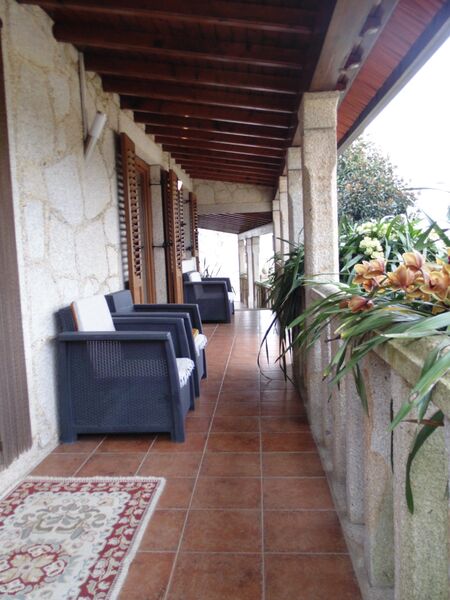 House V4 Single storey Fontão Ponte de Lima - gardens, alarm, garage, equipped kitchen, tiled stove, central heating