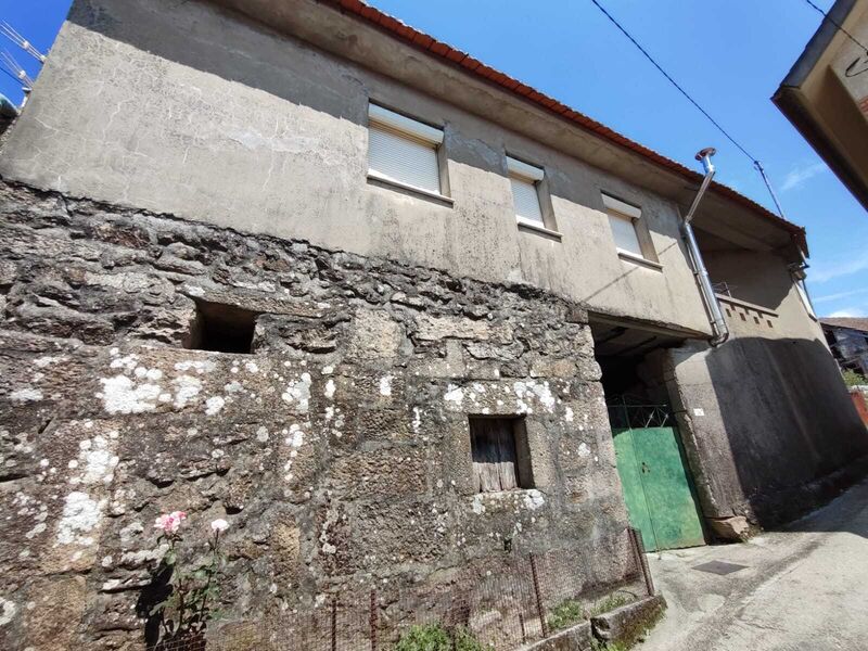 House 5 bedrooms Melgaço