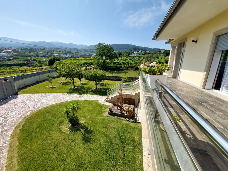 House V3 Paderne Albufeira - balconies, equipped kitchen, garage, automatic irrigation system, fireplace, balcony, central heating, garden