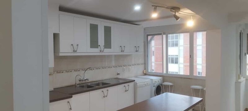 Apartamento Moderno T4 Olivais Lisboa - varanda