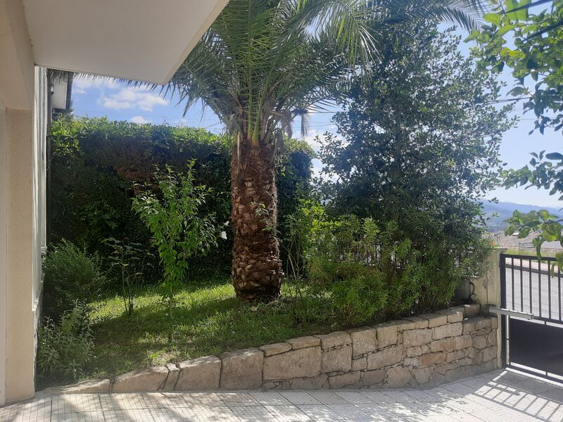 Moradia V3 Melgaço - garagem, sótão, ar condicionado