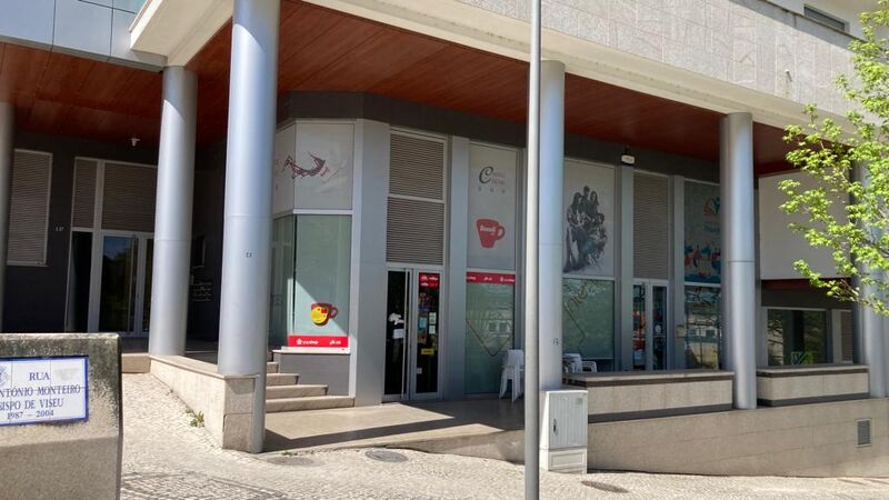 Shop new in the center Viseu - equipped, esplanade, toilets, garage, wc