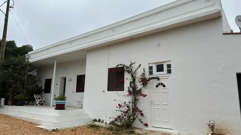 House V5 to renew São Sebastião Loulé - equipped kitchen, barbecue, garden, garage, swimming pool