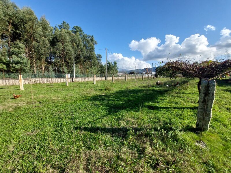 Terreno com 1420m2 Monção