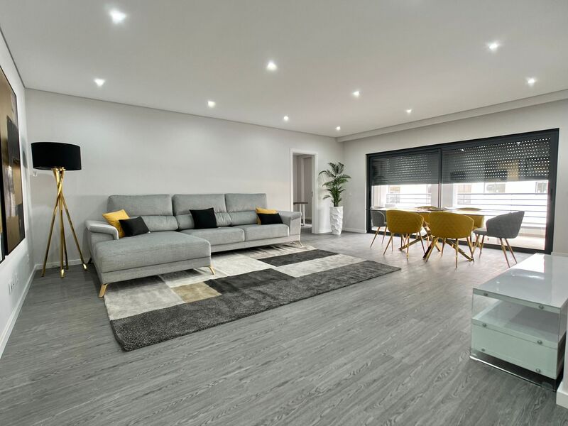 Apartamento T3 Moderno Quelfes Olhão - depósito, varandas, excelente localização, piscina