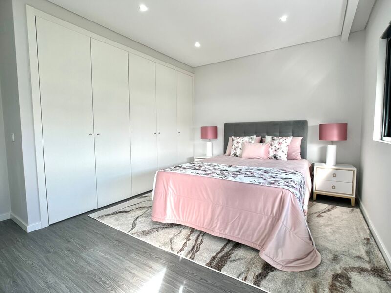 Apartment new 3 bedrooms Quelfes Olhão - swimming pool, balconies, great location, balcony, store room