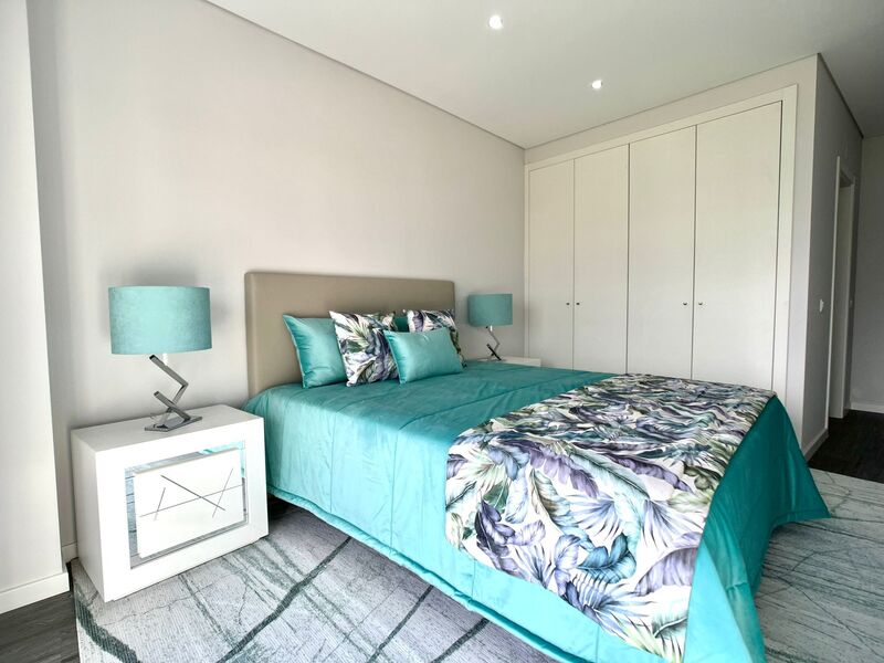 Apartment T4 Modern Quelfes Olhão - balconies, great location, swimming pool, store room, balcony