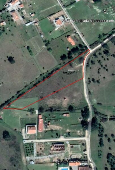 Land uusi with 5127sqm Évora