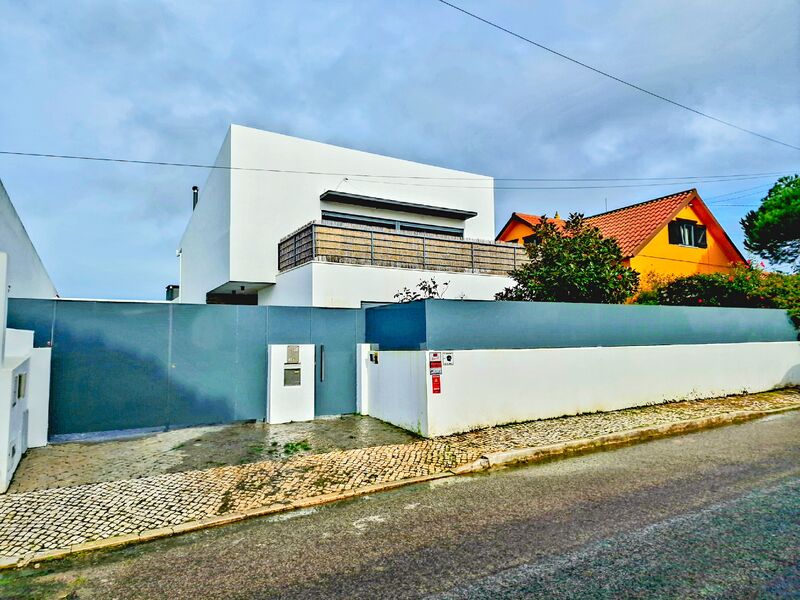 жилой дом V3 Arneiro dos Marinheiros São João das Lampas Sintra - солнечные панели, солнечная панель, терраса, гараж, вид на море