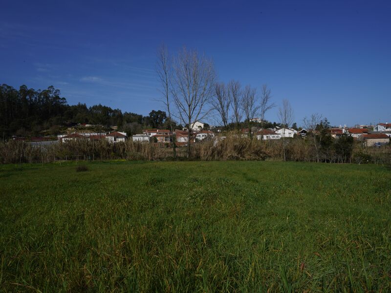 Land with 900sqm Maceira Leiria - water, electricity