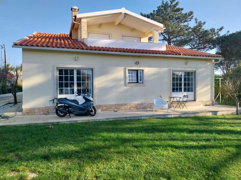 House well located 4 bedrooms Ericeira Mafra - garden, central heating