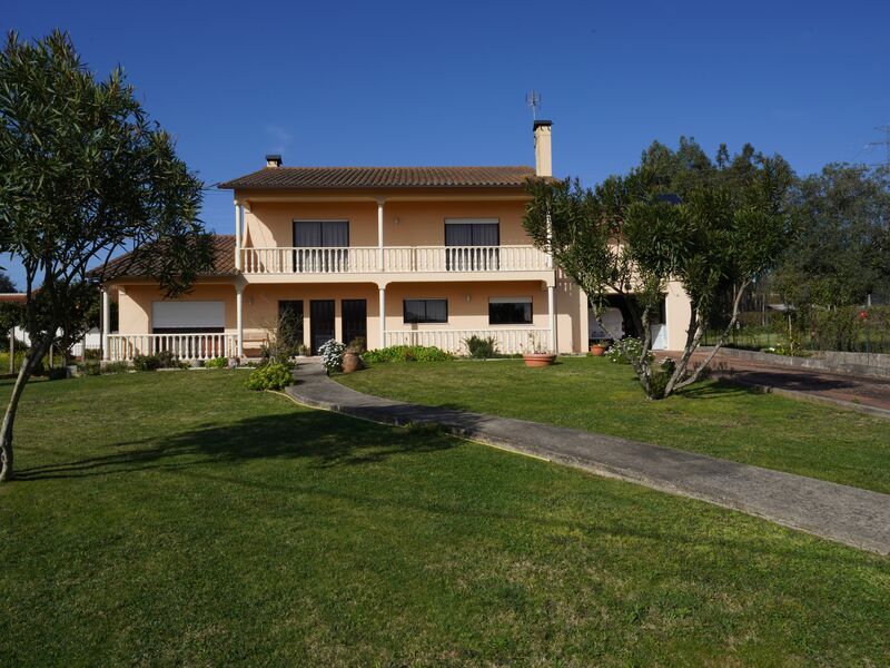 House 4 bedrooms Leiria - swimming pool, attic