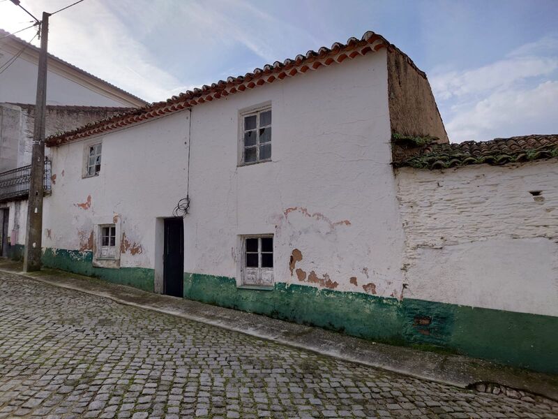 жилой дом V5 старинная для восстановления Centro Rosmaninhal Idanha-a-Nova - гараж, сад, веранда