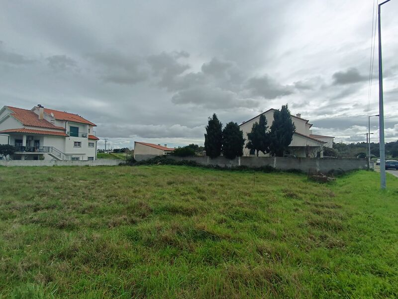 Plot with 775sqm Alcains Castelo Branco - quiet area, well, water