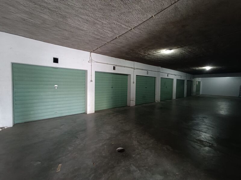 Garage Closed in the center Castelo Branco - easy access