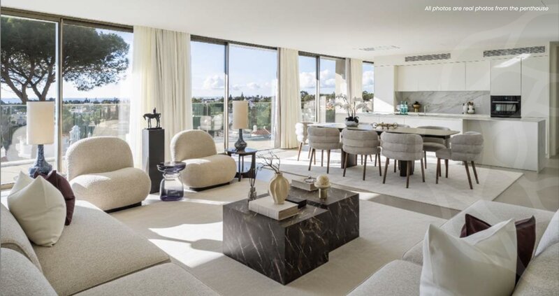 Apartment 4 bedrooms in the center Lagoa (Algarve) - terrace, gardens, gated community, swimming pool