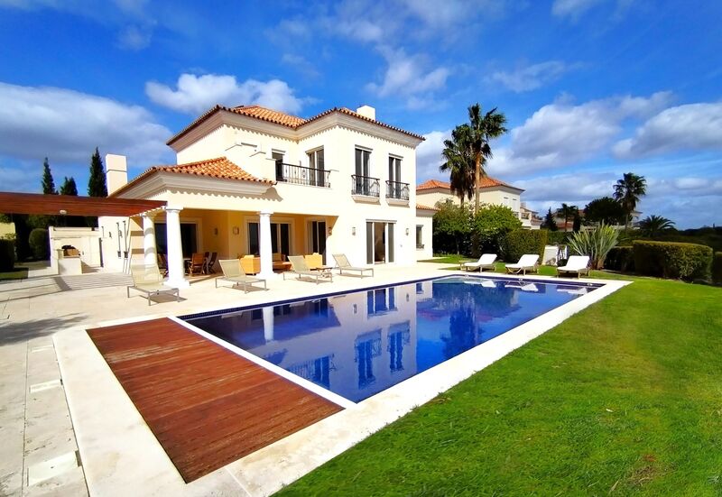 House V4 Luxury Vila Nova de Cacela Vila Real de Santo António - solar panels, underfloor heating, double glazing, swimming pool, garden, alarm, air conditioning