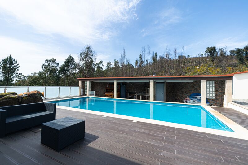 House Isolated V4+1 Marco de Canaveses - garage, garden, tiled stove, swimming pool, marquee, double glazing