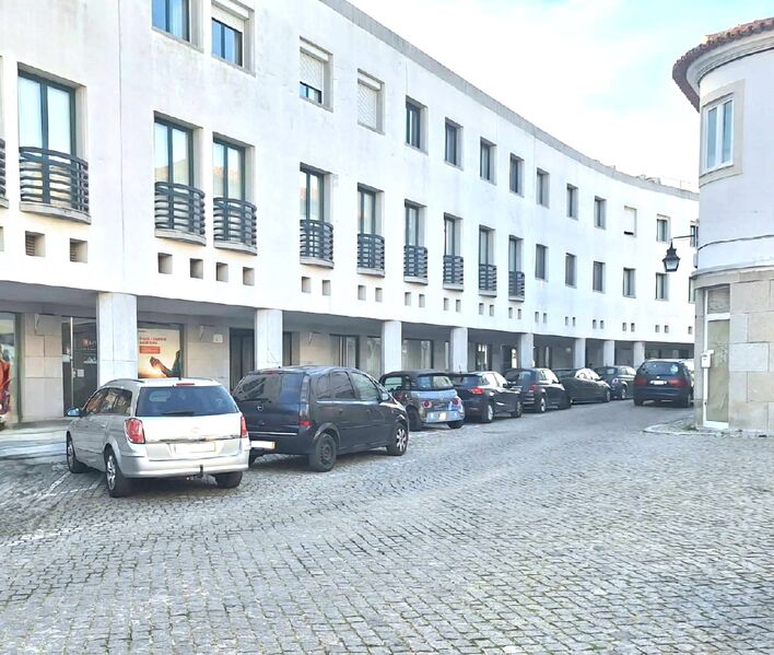 Apartamento T3 no centro Évora - 1º andar, lareira, terraço, garagem