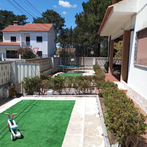 House V5 Isolated Setúbal - barbecue, swimming pool, garden, garage