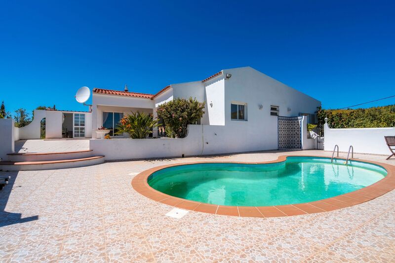 House 3 bedrooms Isolated Tavira - air conditioning, fireplace, terrace, swimming pool