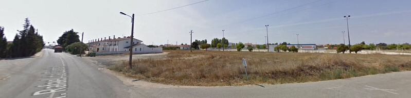 Land Urban flat Azinhaga Golegã - great location, easy access