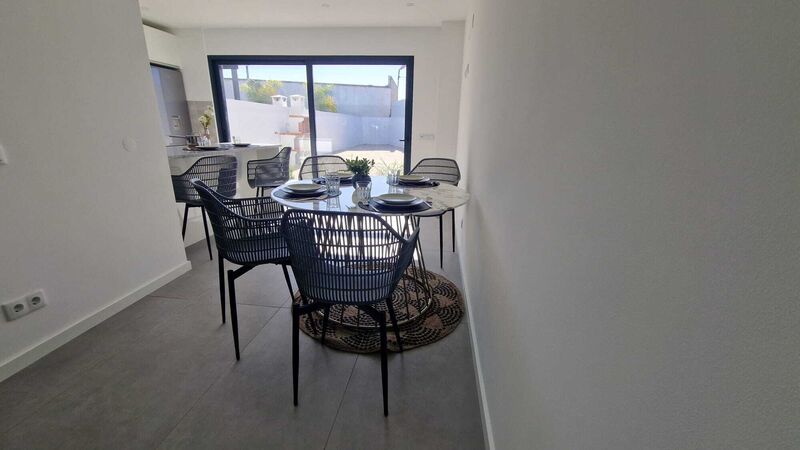 Casa V3 bien ubicada Quelfes Olhão - barbacoa, zona muy tranquila, terraza, cocina equipada