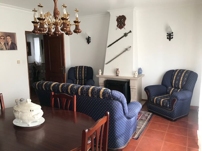 Apartment well located T3 Almeirim - marquee, kitchen