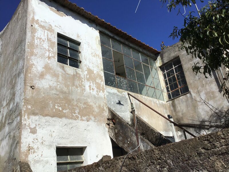 Building Urban Abrantes - exterior area