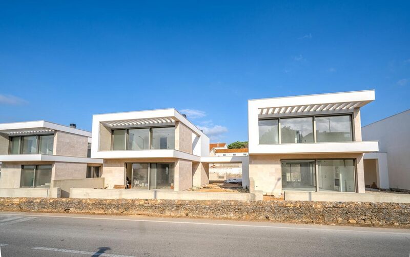 House 3 bedrooms Luxury under construction Alto da Serra Rio Maior - air conditioning, solar panel, garden, balcony