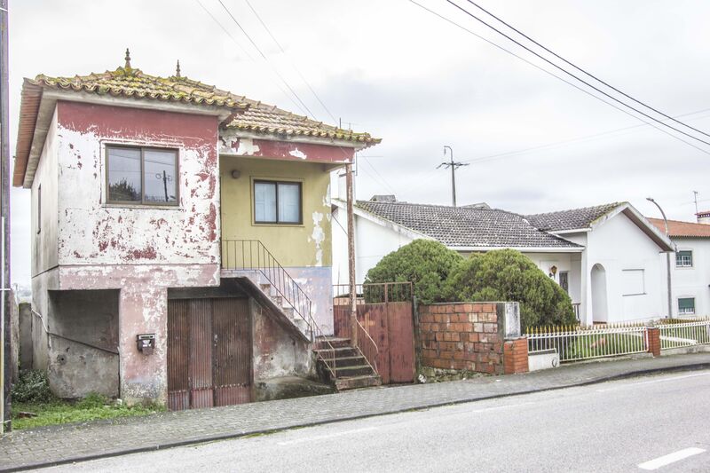 House 2 bedrooms Isolated for remodeling Regueira de Pontes Leiria