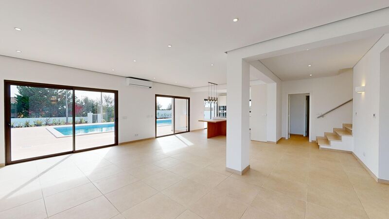 House Renovated 4 bedrooms Lagoa (Algarve) - garden, alarm, sea view, underfloor heating, swimming pool, terrace, automatic gate