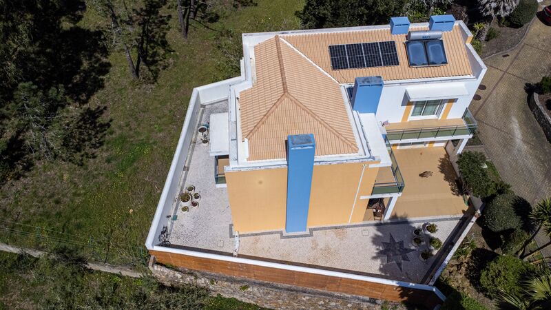 House excellent condition V3 Ericeira Mafra - swimming pool, terrace, gated community, air conditioning, sea view, gardens, balcony, garage, playground, fireplace