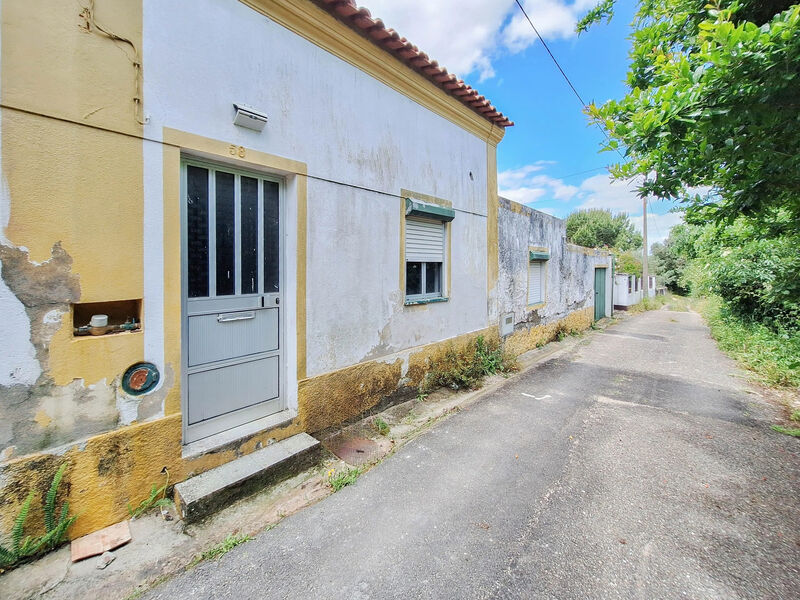 Moradia V3 Tramagal Abrantes - painéis solares, terraço