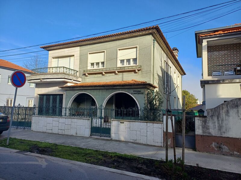 жилой дом V6 Junta da Freguesia  Valbom Gondomar - веранда, веранды, гараж, сад