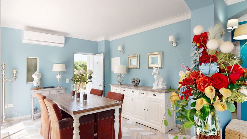 House Single storey 2 bedrooms Lagoa (Algarve) - air conditioning, fireplace, swimming pool, terrace, barbecue