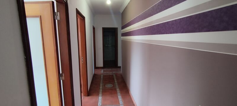 Apartamento T2 no centro Odivelas - varanda, arrecadação, muita luz natural