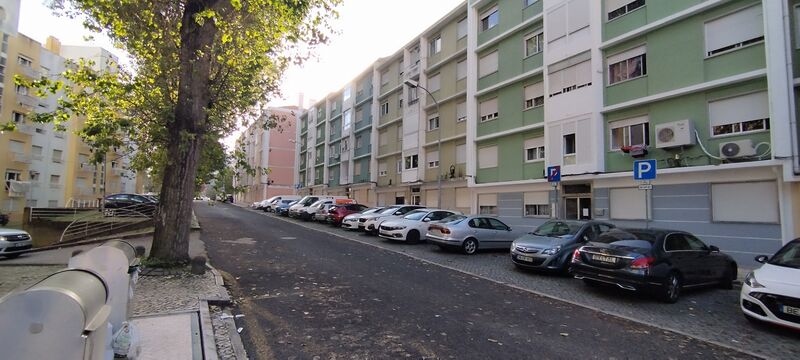 Apartamento T2 no centro Benfica Lisboa - jardim, piscina