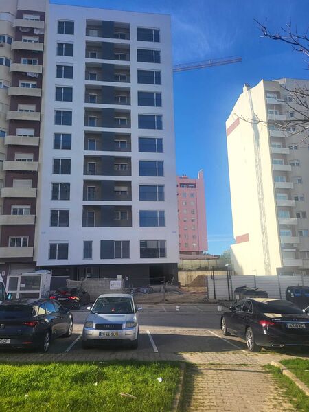 Apartment 3 bedrooms Modern Corroios Seixal - balcony, garage