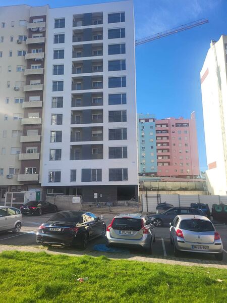 Appartement T2 Moderne en construction Corroios Seixal - rez-de-chaussée, balcon, aire de jeux, terrasse