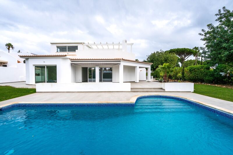 House Renovated 4 bedrooms Quarteira Loulé - garage, solar panels, swimming pool, fireplace, barbecue, balconies, air conditioning, garden