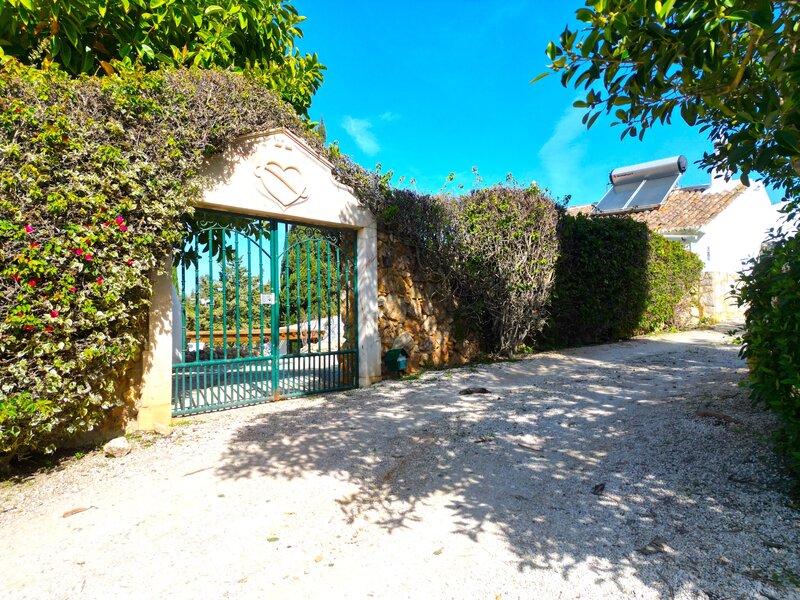 House new 5 bedrooms Lagoa (Algarve) - central heating, terrace, swimming pool, solar panels, fireplace