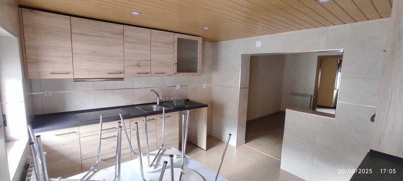 Casa V4 Renovada Santa Maria Manteigas - calefacción central, balcón