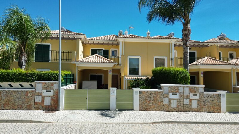 House 3 bedrooms Modern Vales do Algoz Silves - barbecue, terrace, garden, automatic irrigation system, air conditioning