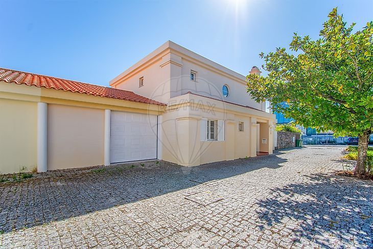 Moradia Moderna V4 São Pedro Penaferrim Sintra - garagem, piscina, jardim