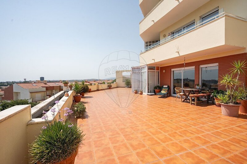 Appartement T2 in goede staat Quinta do Torneiro Oeiras e São Julião da Barra - terras, airconditioning, berging, centrale verwarming, alarm, garage
