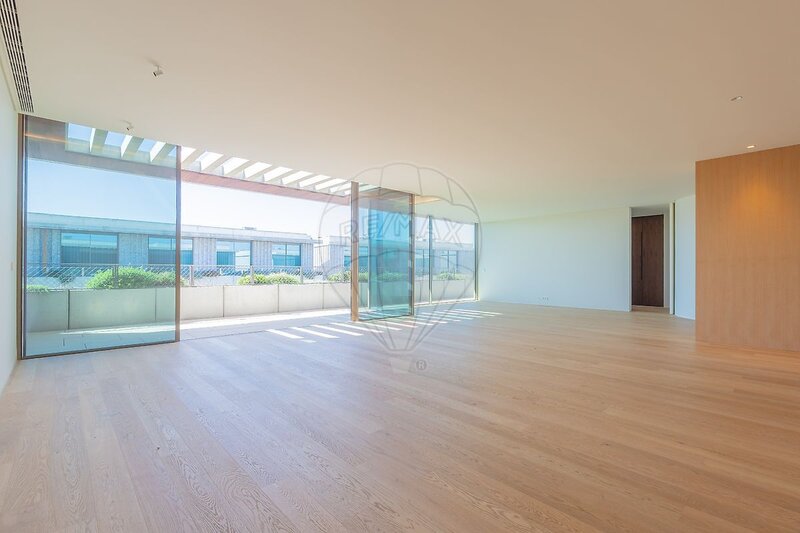 Apartamento T4 de luxo à venda em Aldoar, Foz do Douro e Nevogilde, Porto RE/MAX Portugal