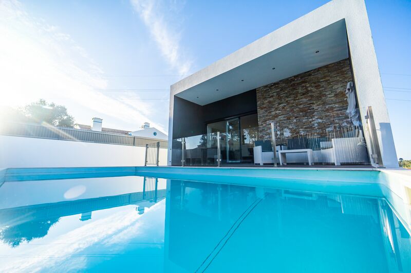 Moradia Isolada V5 à venda Castelo (Sesimbra) - bbq, painéis solares, garagem, jardim, piscina, ar condicionado
