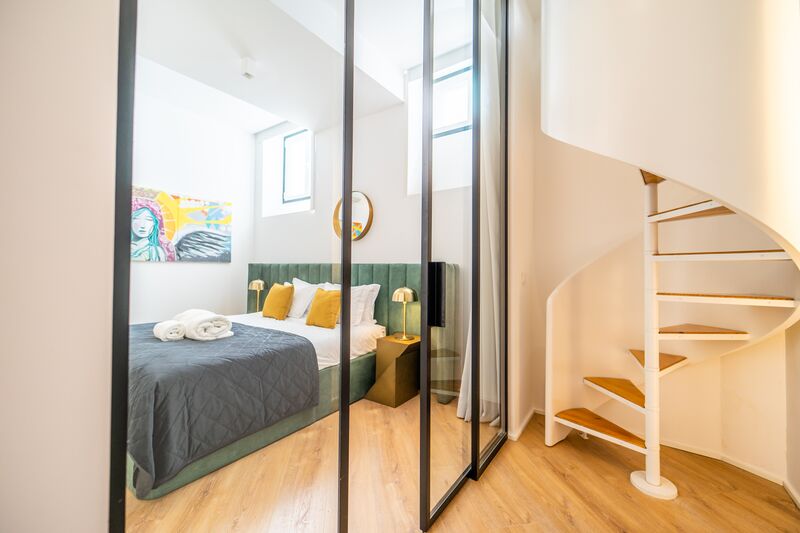 Apartamento T2 Arroios Lisboa para venda - vidros duplos, equipado, ar condicionado, garagem