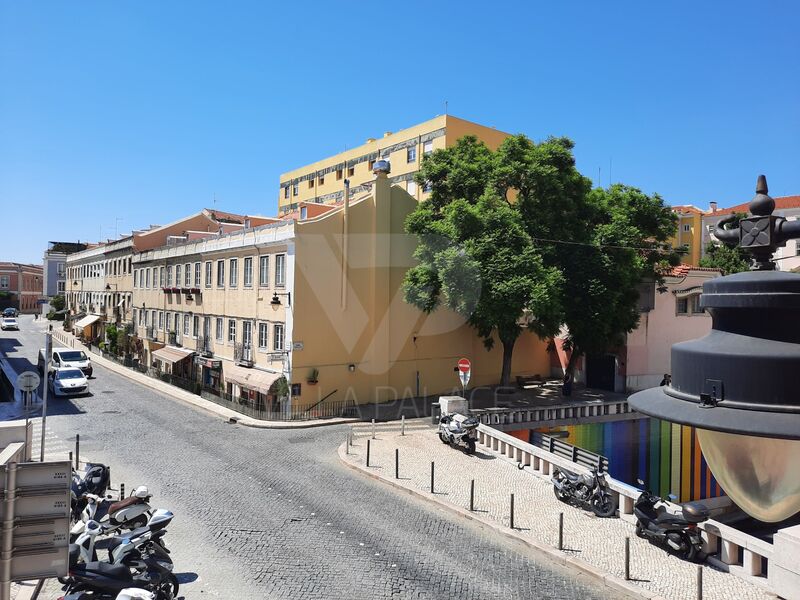 Prédio Avenida Infante Santo Lapa Lisboa à venda